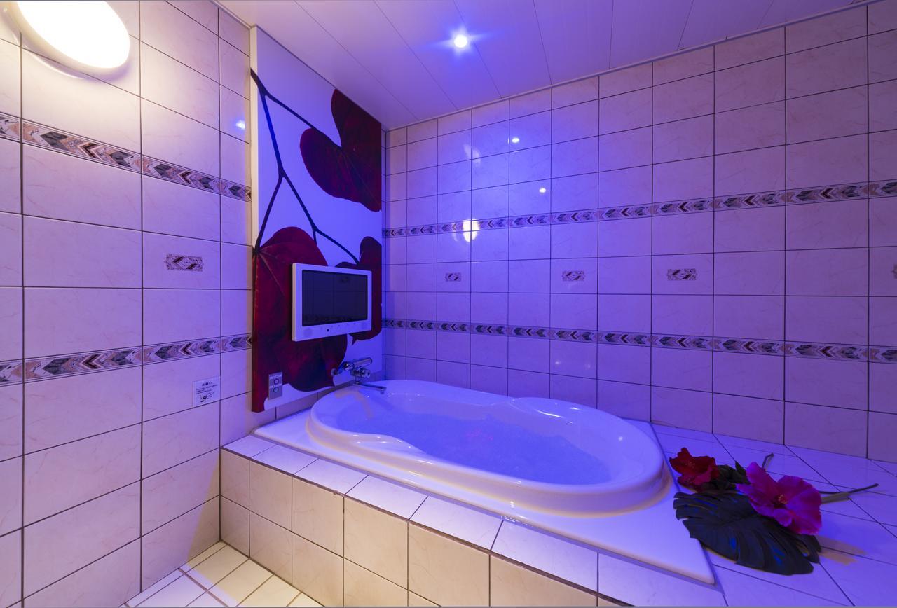 Hotel Plant Garden Resort (Adults Only) Toyokawa Экстерьер фото