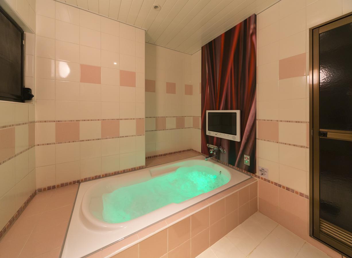 Hotel Plant Garden Resort (Adults Only) Toyokawa Экстерьер фото