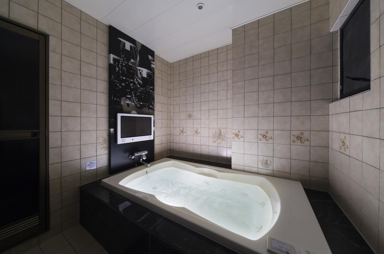 Hotel Plant Garden Resort (Adults Only) Toyokawa Экстерьер фото
